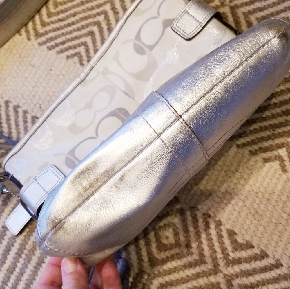 Coach silver handbag - Picture 5 of 8
